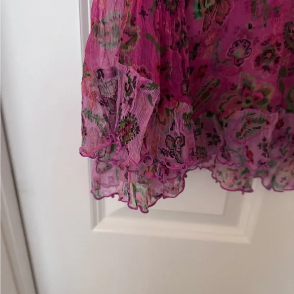 JOHNNY WAS-Jade
Foxglove Silk Blouse
Size:XL
Excellent Pre-worn condition - Picture 6 of 12